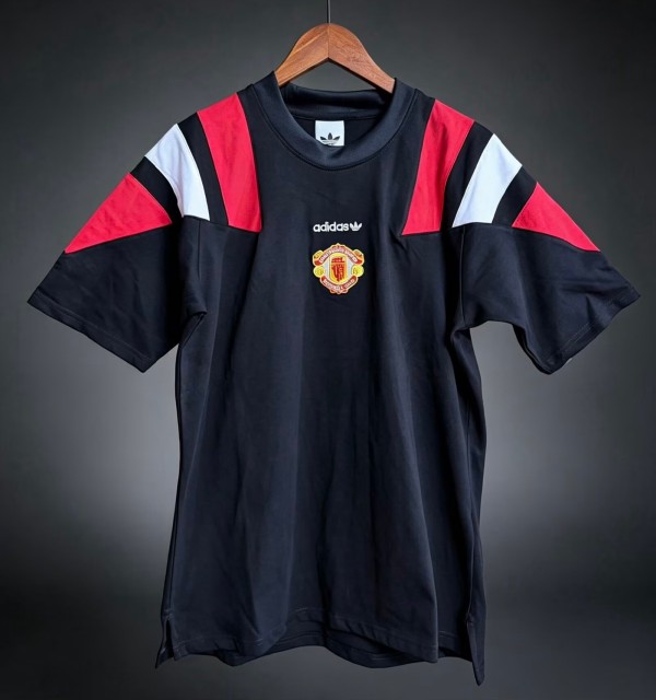 26-27 Man Utd Black Cotton T-shirt