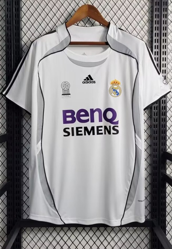 2006-2007 RMA Home Retro Soccer Jersey