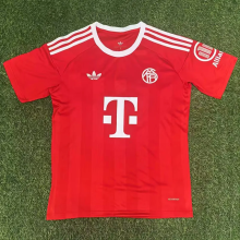 25-26 Bayern Red Goalkeeper Fans Soccer Jersey