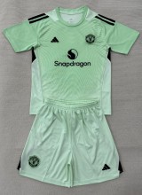 25-26 Man Utd Light Green GoalKeeper Kids Soccer Jersey 1:1 Thai Quality