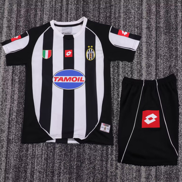 2002-2003 JUV Home Kids Retro Soccer Jersey
