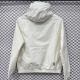 2026 ON Khaki Outdoor Jackets #Y506冲锋衣