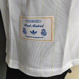 25/26 RMA Retro Editio White Player Version Soccer Jersey(肩蓝边)