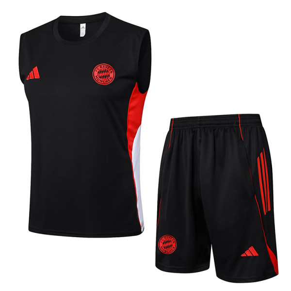25/26  Bayern Black Training vest  Suit #D2557