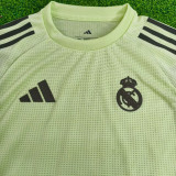 25/26 RMA  Light Green  Player Version Kids  Soccer Jersey球员