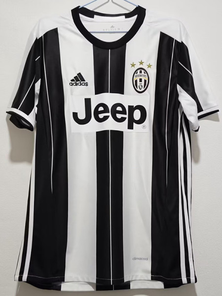 2016/2017  JUV Home Retro Soccer Jersey