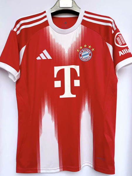 25/26 Bayern Home 1：1  Fans Soccer Jersey