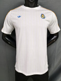 25/26 RMA Retro Editio White Player Version Soccer Jersey(肩蓝边)
