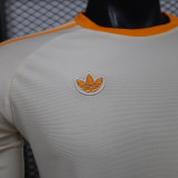 26/27 Bayern Beige White Player Version Long Sleeve  Retro Soccer Jersey