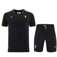 26/27 Man Utd Black Training Shorts Suit