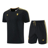 26/27 Man Utd Black Training Shorts Suit