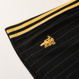 26/27 Man Utd Black Training Shorts Suit