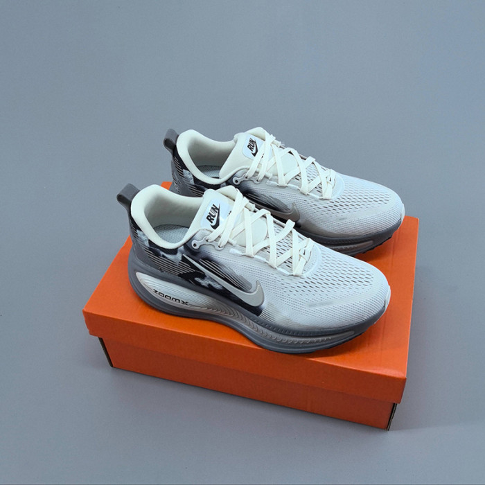 Nike Vomero 18 Men's Road Running Shoes