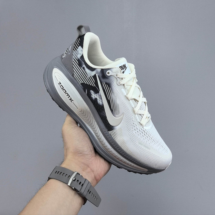 Nike Vomero 18 Men's Road Running Shoes