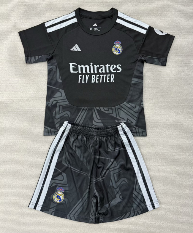 Real Madrid Goalkeeper Men Jersey Suit 26/27