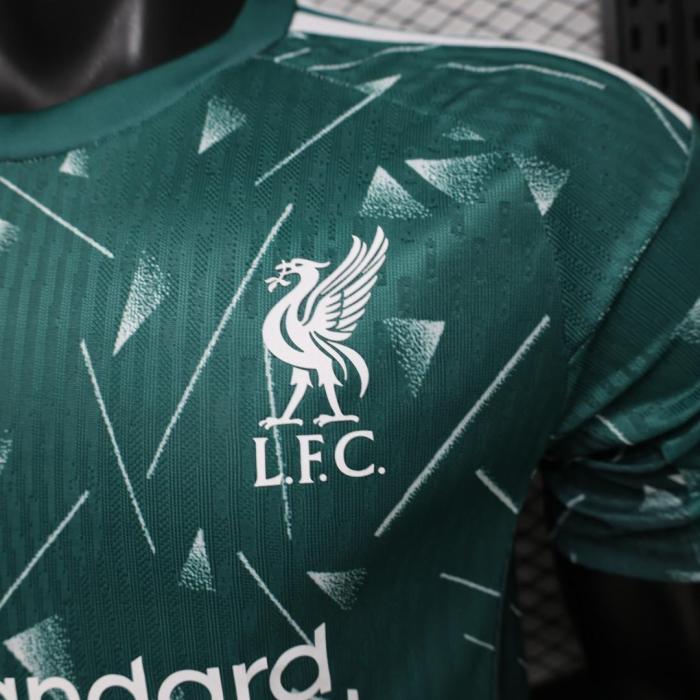 Liverpool Home Goalkeeper Man Player Jersey 26/27