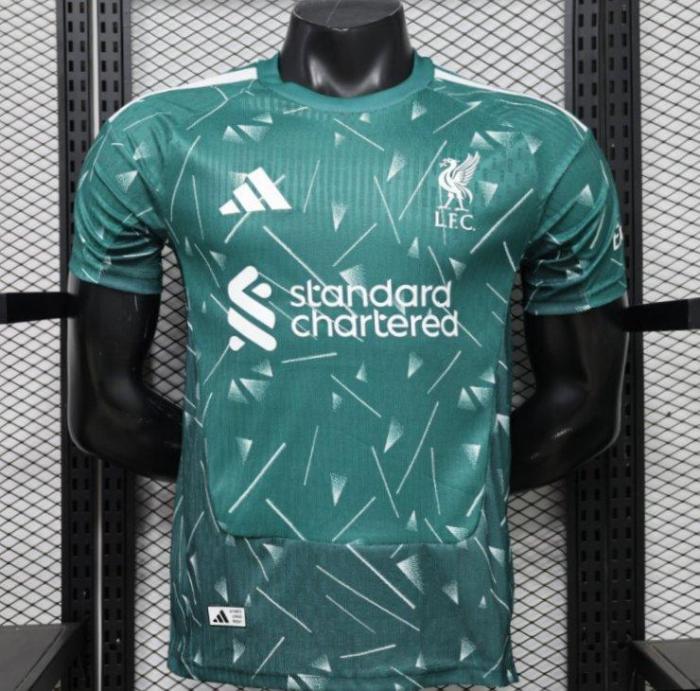 Liverpool Home Goalkeeper Man Player Jersey 26/27