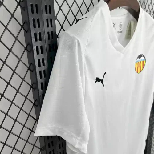 Valencia 25/26 Home Jersey - Fan Version