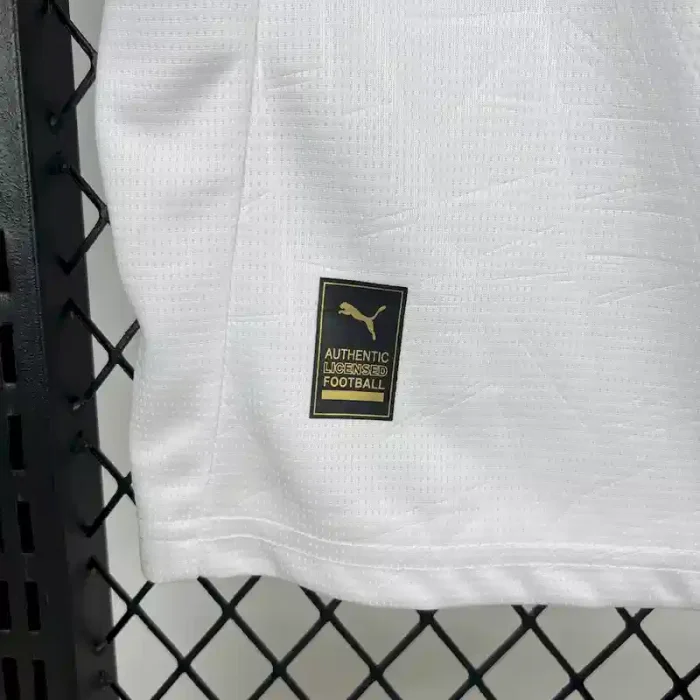 Valencia 25/26 Home Jersey - Fan Version