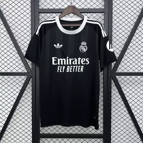 Real Madrid 25/26 Black Goalkeeper Jersey - Fan Version