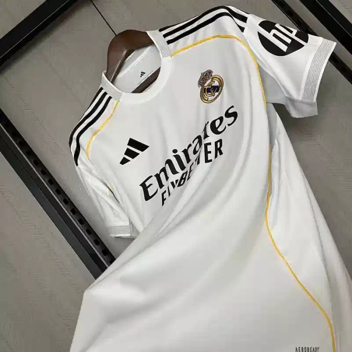 Real Madrid 25/26 Home Jersey - Fan Version