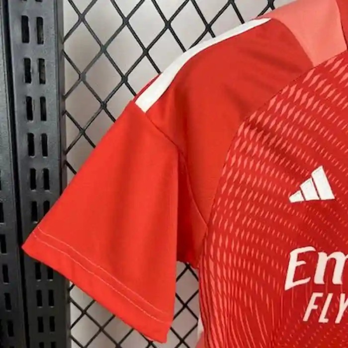 Real Madrid 25/26 Red Goalkeeper Soccer Jersey- Kids Kit