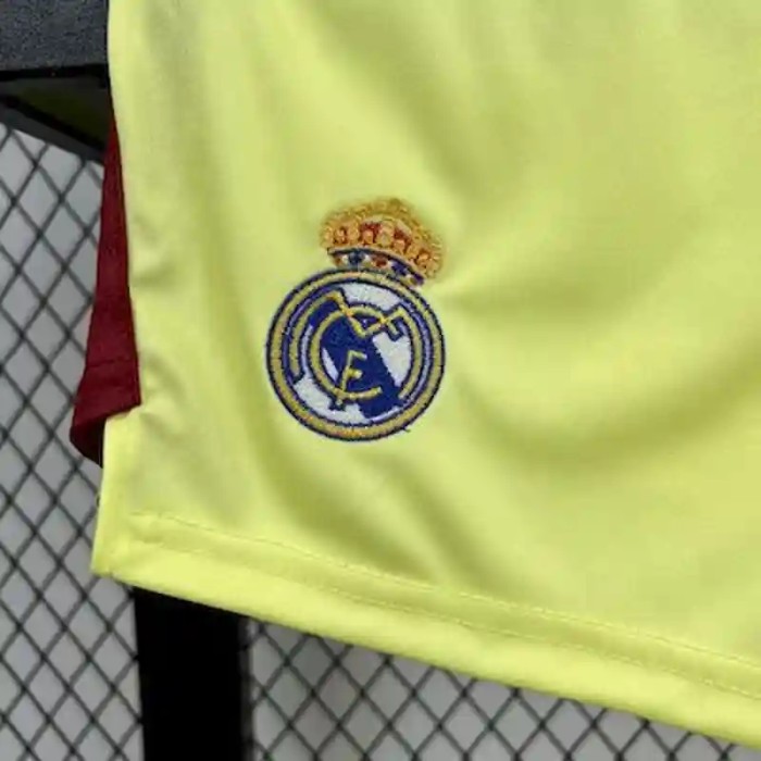 Real Madrid 25/26 Yellow Goalkeeper Soccer Jersey- Kids Kit
