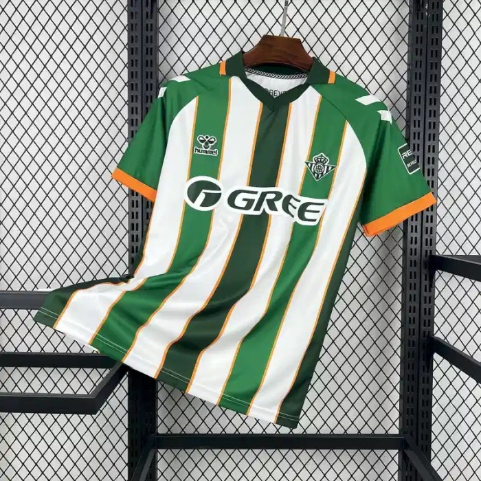 Real Betis 25/26 Green Goalkeeper Soccer Jersey - Fan Version