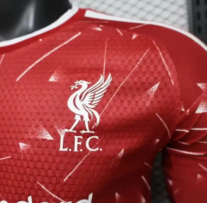 Long Sleeves Liverpool 26/27 Home Soccer Jersey -  Player Version