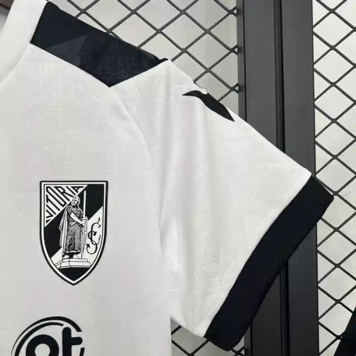 Vitoria Guimaraes 25/26 Home Soccer Jerseys– Kids Kit