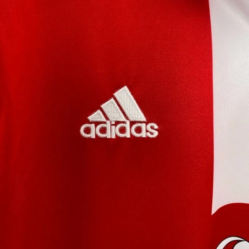 Benfica 2004-05 Home Retro Soccer Jersey - Fan Version