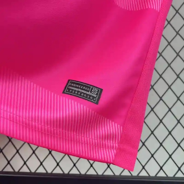Sporting Lisbon 26/27 Pink October Soccer Jersey - Fan Version