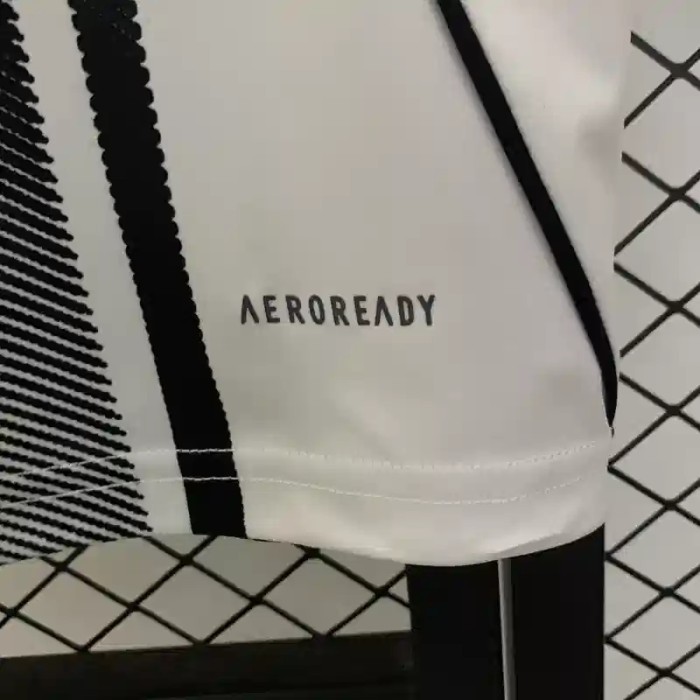 Juventus 25/26 Home Soccer Jersey - Fan Version