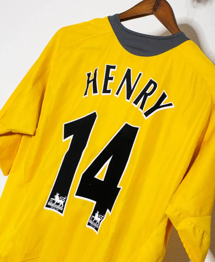 Arsenal 2005-06 Away Retro Soccer Jersey - Fan Version