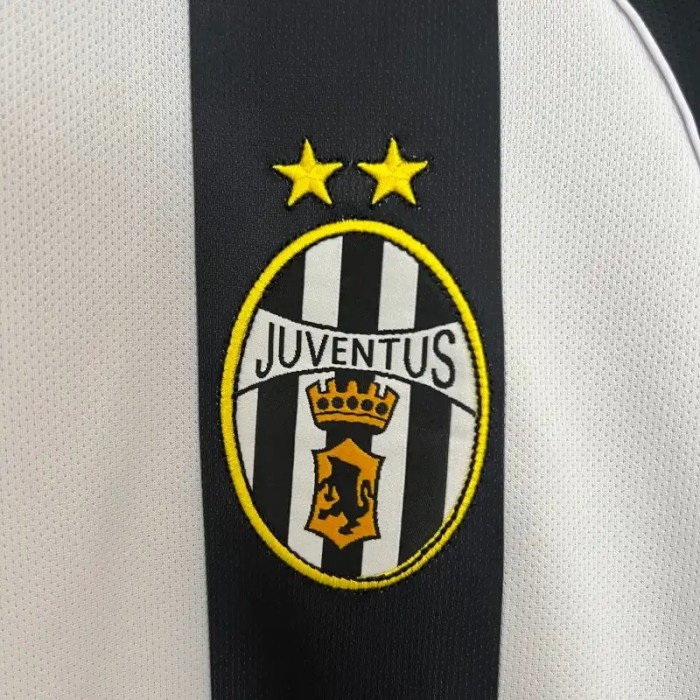 Juventus 2002-03 Home Retro Soccer Jersey - Fan Version