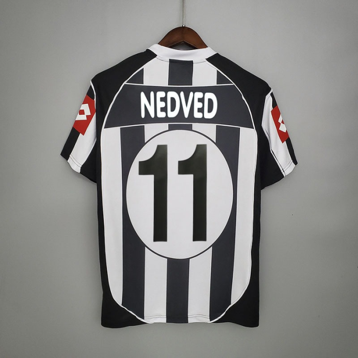 Juventus 2002-03 Home Retro Soccer Jersey - Fan Version