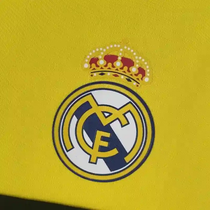 Real Madrid 2011-12 Goalkeeper Retro Soccer Jersey - Fan Version