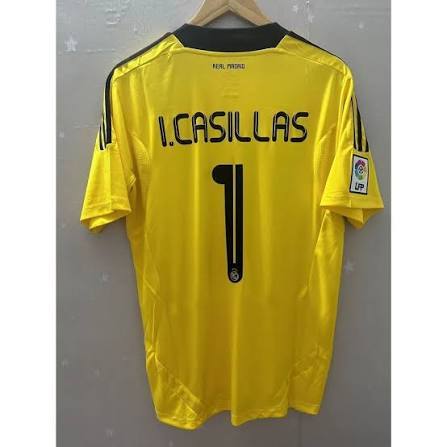 Real Madrid 2011-12 Goalkeeper Retro Soccer Jersey - Fan Version