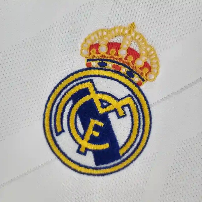 Real Madrid 2017-18 Retro Home Soccer Jersey - Fan Version