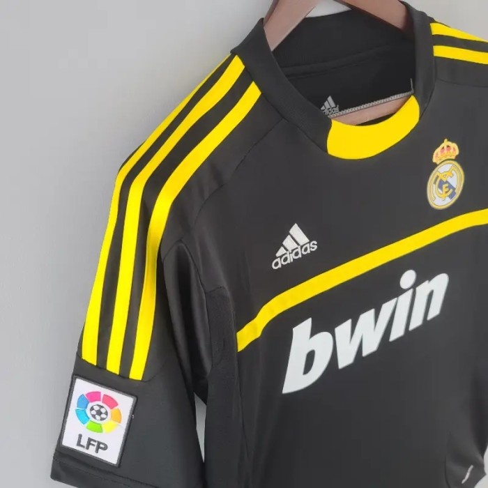 Real Madrid 2011-12 Goalkeeper Retro Soccer Jersey - Fan Version