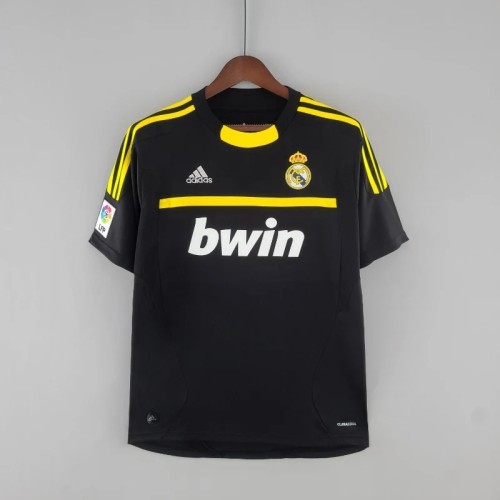 Real Madrid 2011-12 Goalkeeper Retro Soccer Jersey - Fan Version