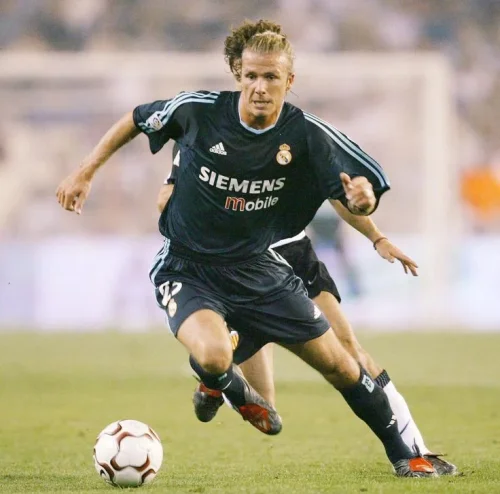 Real Madrid 2005-06 Retro Away Soccer Jersey - Fan Version