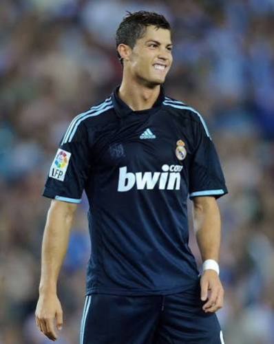 Real Madrid 2009-10 Retro Away Soccer Jersey - Fan Version
