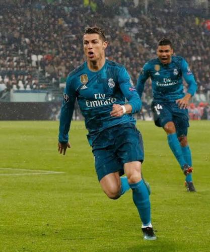 Long Sleeve Real Madrid 2017-18 Retro Third Soccer Jersey - Fan Version