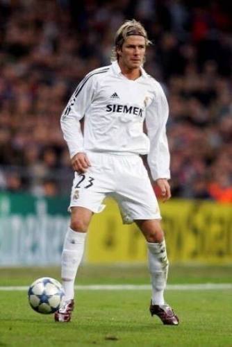Real Madrid 2005-06 Retro Home Soccer Jersey - Fan Version