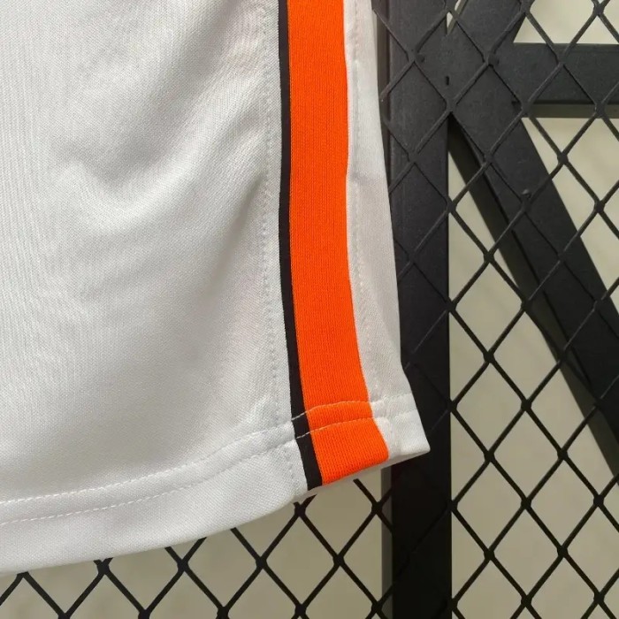 Valencia 2006-07 Home Retro Soccer Jersey - Fan Version