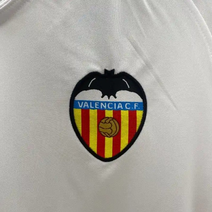 Valencia 2006-07 Home Retro Soccer Jersey - Fan Version