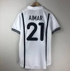 Valencia 2001 Home Retro Soccer Jersey - Fan Version
