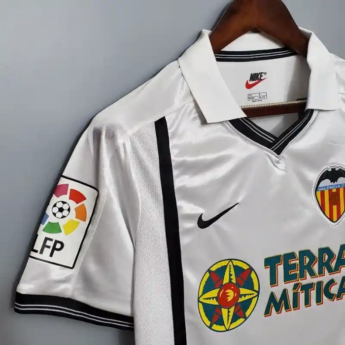Valencia 2001 Home Retro Soccer Jersey - Fan Version