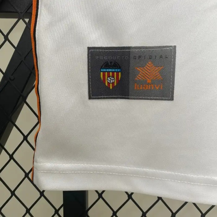 Valencia 1999-00 Home Retro Soccer Jersey - Fan Version